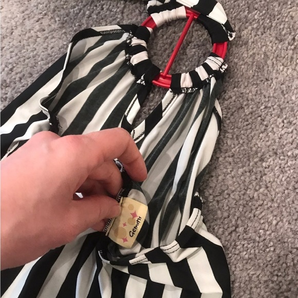 Halter top - Picture 2 of 3